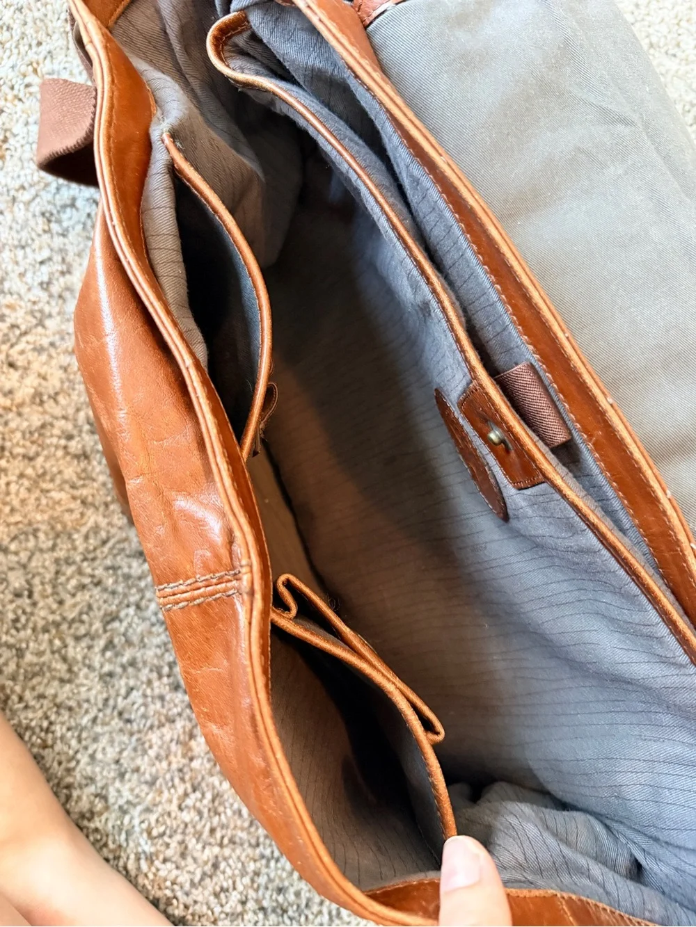 Fossil Cognac Brown Leather Messenger Bag with Adjustable Strap